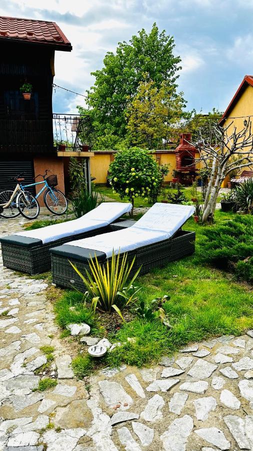 Apartamento Leto House Târgu Jiu Exterior foto