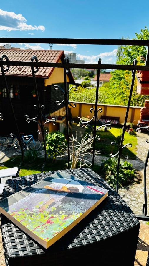 Apartamento Leto House Târgu Jiu Exterior foto
