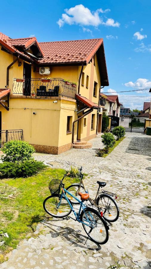 Apartamento Leto House Târgu Jiu Exterior foto