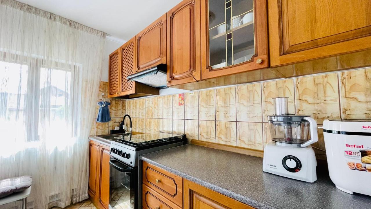 Apartamento Leto House Târgu Jiu Exterior foto